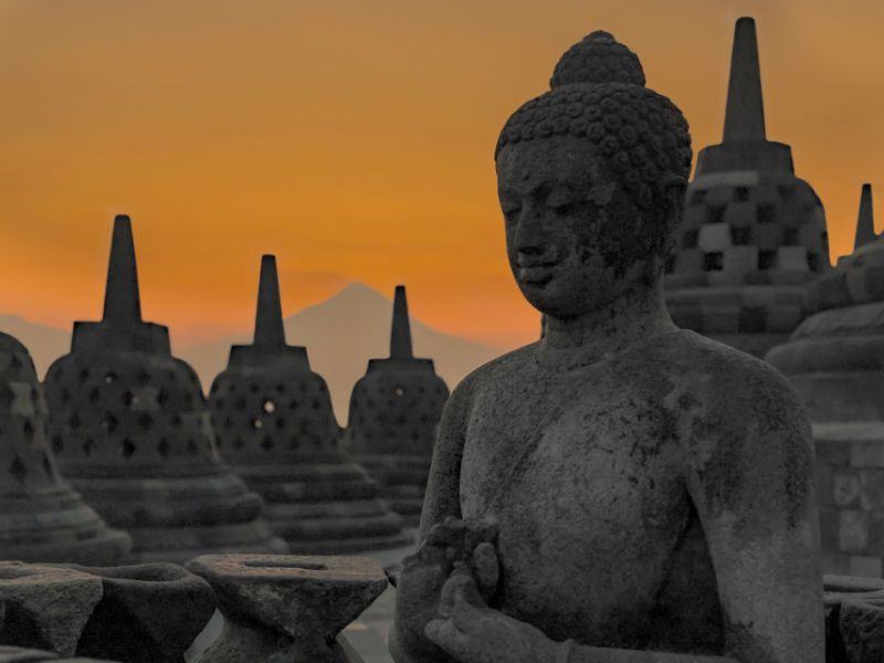 <p>Statue, Borobudur</p>